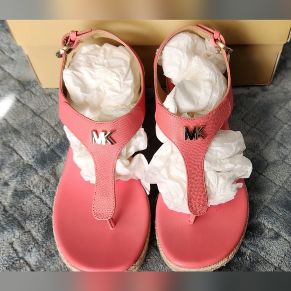 NWOT Michael Kors Laney Pink Thong Espadrille Sandals. NIB. - Picture 2 of 14